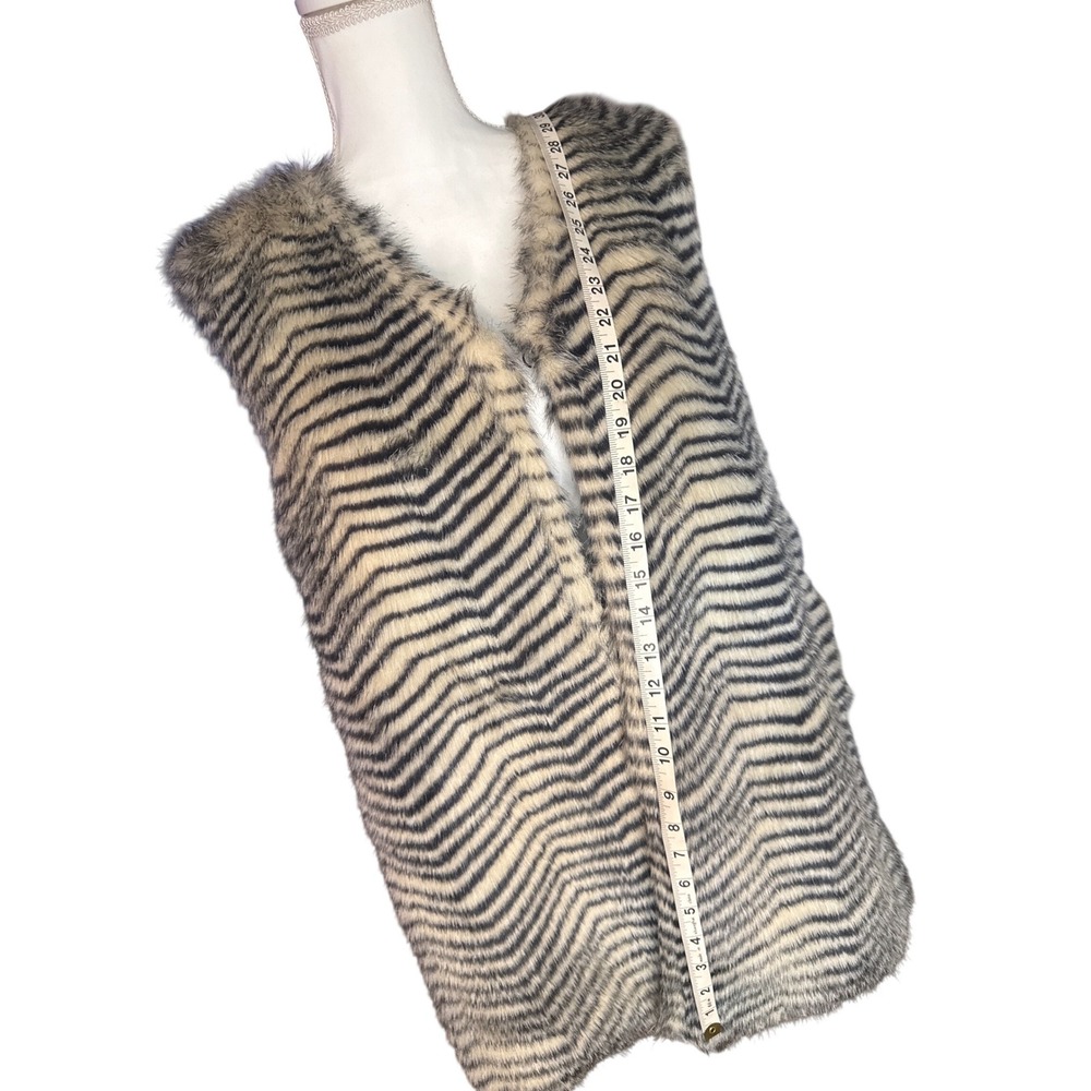 Betsey Johnson Faux Fur Vest Black Cream Zebra Print Ladies Large - Picture 5 of 7